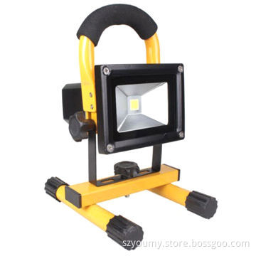 Rechargeable 20W LED flood light, 4,400mAh battery